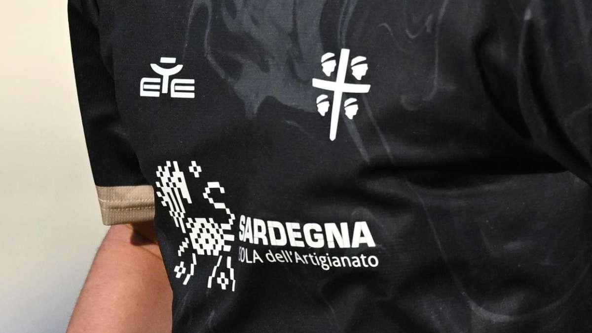 Il Sole 24 Ore - Sponsor tecnici: a Nike, Adidas e Puma due terzi dei top club europei. Per il Cagliari  partnership sarda
