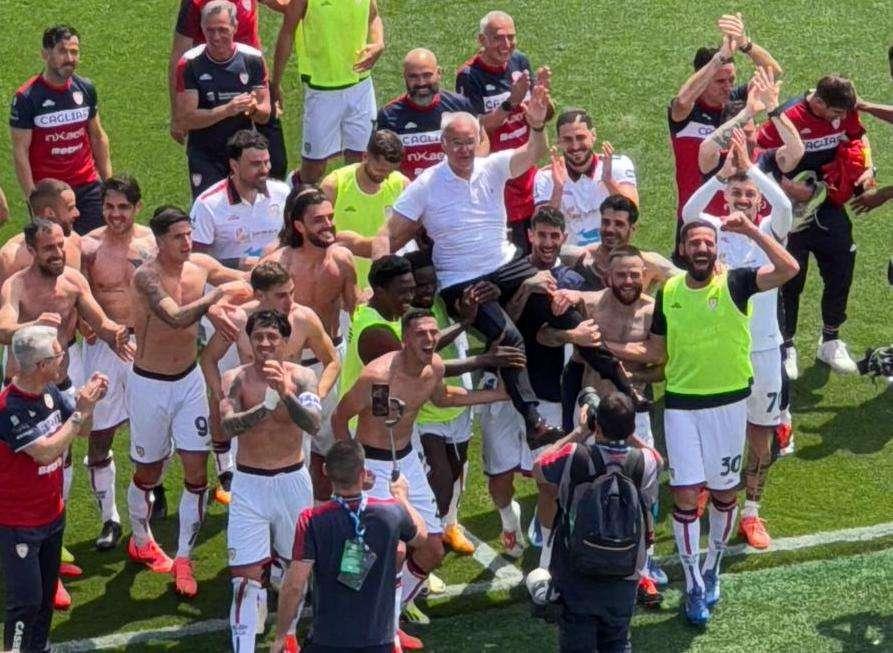 Gazzetta - Retroscena Ranieri: ha deciso lunedì, ma aveva già svuotato casa. Molti giocatori rossoblù in lacrime ad Assemini