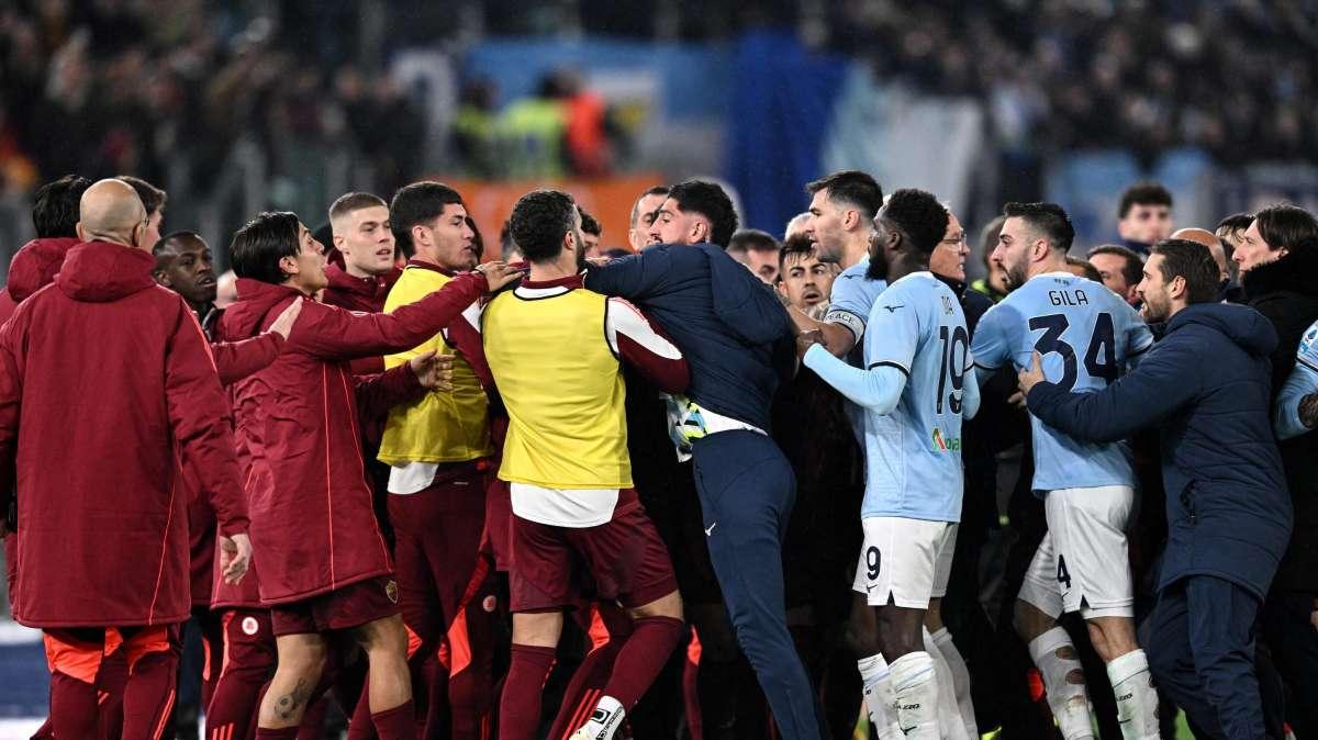 TMW - Lotito: "La Roma ha fatto due tiri. Poi atteggiamenti scorretti, vedi i palloni buttati in campo"