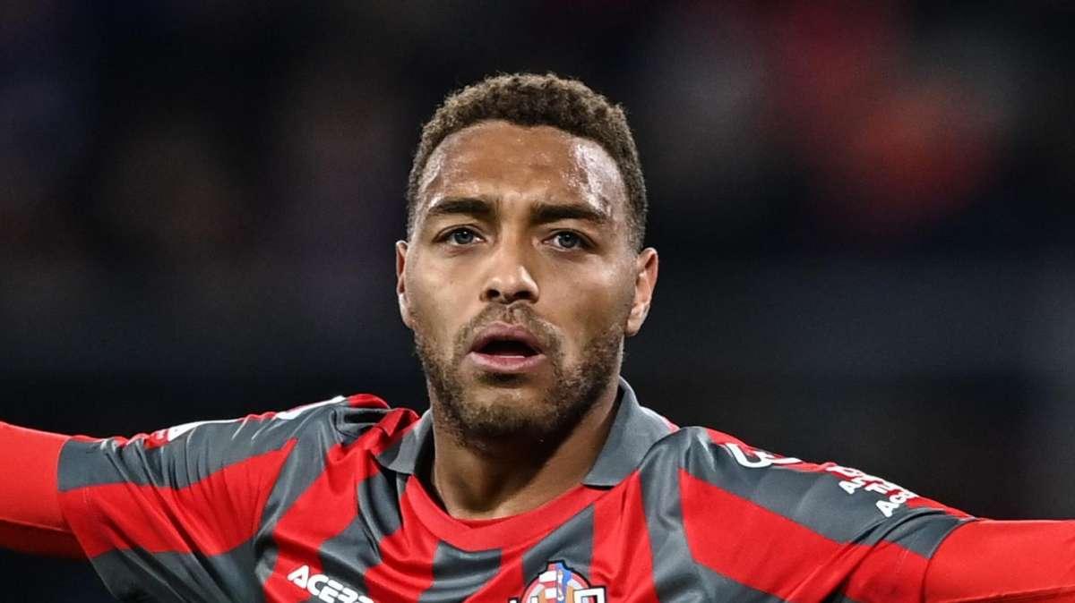 Mercato in movimento: Dessers e Shomurodov tra Cagliari ed Empoli