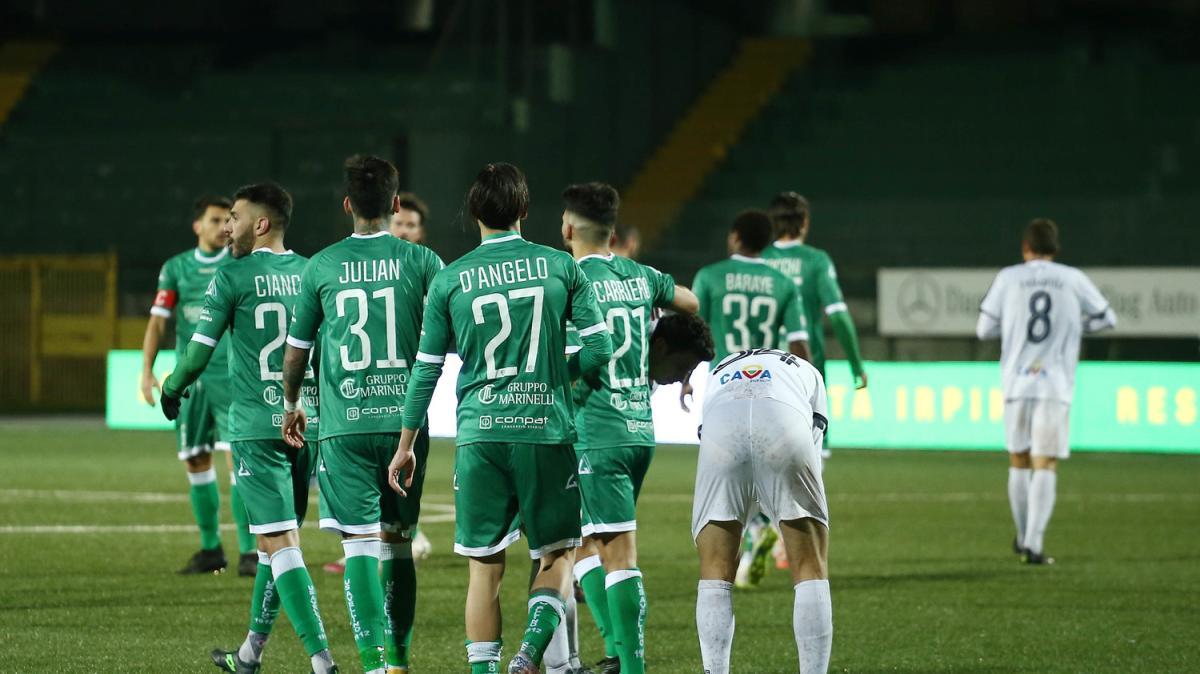 Avellino-Vicenza: Cheddira e Di Paolo verso la panchina