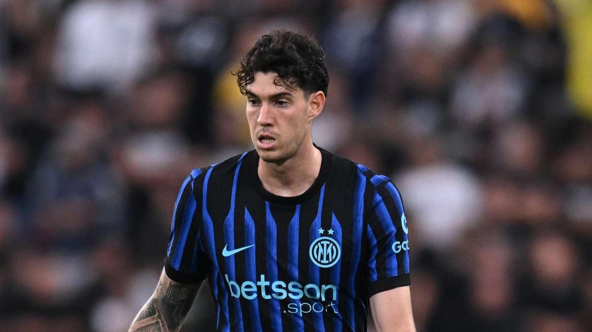 Bastoni a Dazn: "Felice di lottare per questi colori. Pio Esposito? Dobbiamo aiutarlo a stare tranquillo"