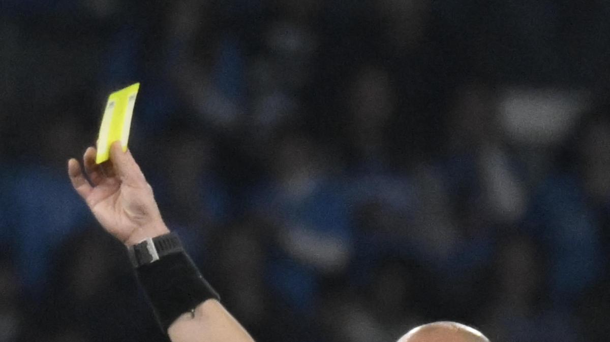 Calcio: infortunio a Fabbri, cambia l'arbitro durante Como-Roma