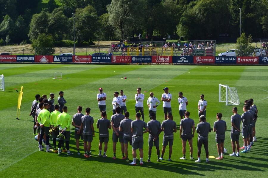 Verso Cagliari-Genoa: alcuni scatti dell'allenamento odierno