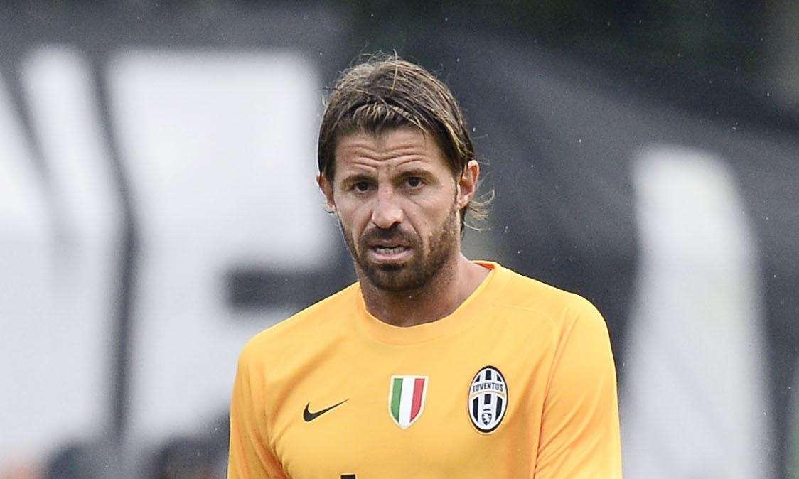 Il Cagliari sonda il terreno per Storari