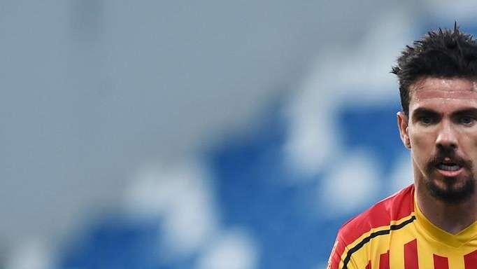 Le altre di B: Cannavaro cambia modulo e cerca un modo per rilanciare l'ex Farias