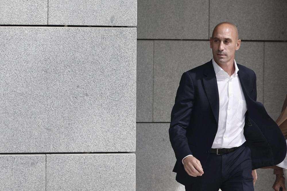 Caos Spagna, la Federcalcio licenzia anche il capo del settore etico