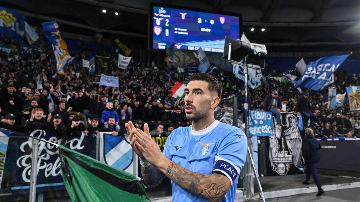 Decisive le perle del danese e del capitano, Cagliari ko. Corsport: "Isaksen-Zac, Lazio senza fine"