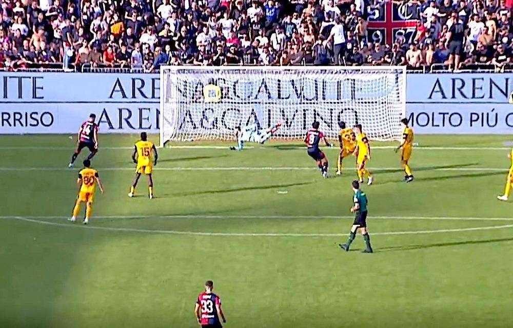 ESCLUSIVA TC – Calabresi (Dazn): “Cagliari, squadra che mostra di voler uscire da questo momento delicato. Contro il Pisa è mancata continuità nei 90 minuti e la lucidità nel finale. I rossoblù non possono fare a meno di Luvumbo”