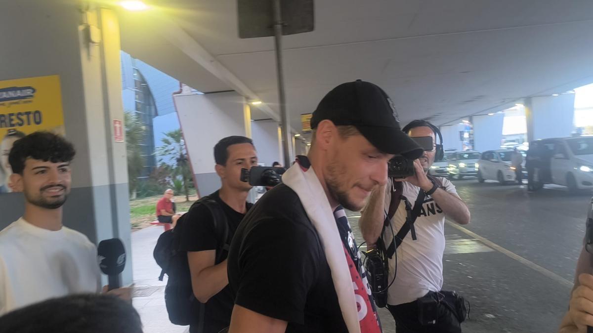 Cagliari, Belotti è carico per il ritorno in rossoblù: "Voglio riscattarmi, ho la stessa determinazione di dieci mesi fa"