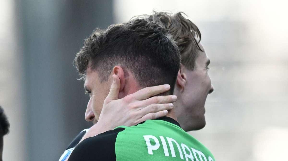 Sassuolo, Pinamonti mette il Cagliari nel mirino: "Sarà un'ultima spiaggia"
