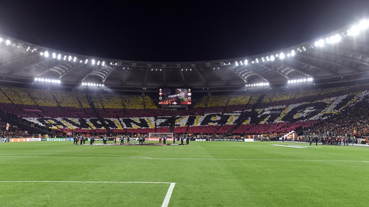 Derby capitolino, mano pesante del Viminale: stop alle trasferte per i tifosi 