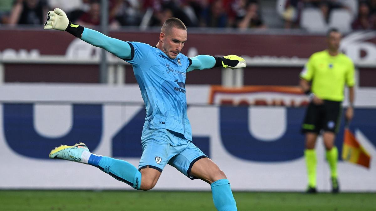 La Serie A celebra l'intervento di Radunovic su Lucca: "Access denied"