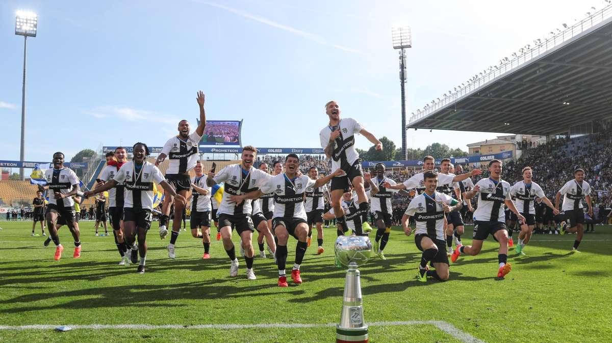 Parma, via al raduno. Domani sarà già prima seduta di allenamento
