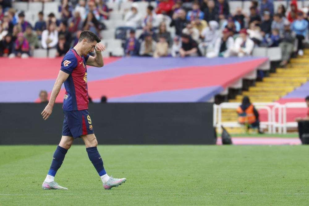 Barcellona conferma infortunio Lewandowski, silenzio su rientro