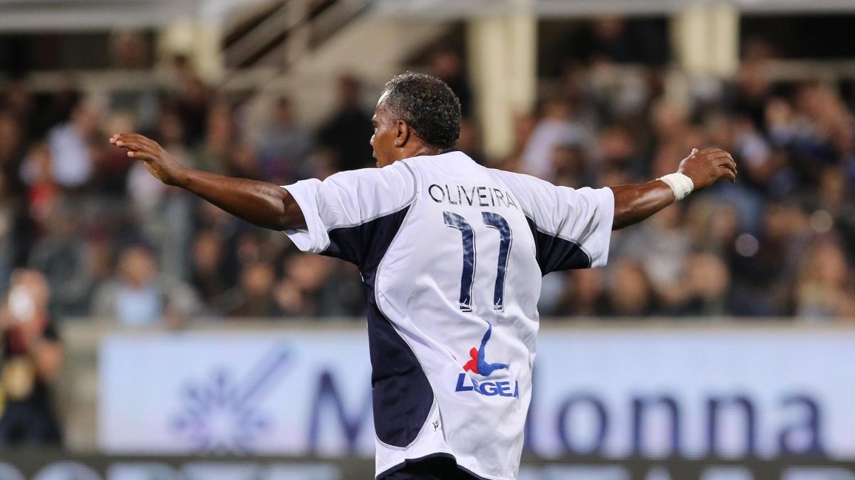 ESCLUSIVA TC - LULU' OLIVEIRA: "Il Cagliari non gioca un gran calcio: fatica in fase di impostazione e di palleggio. In difesa commette gravi errori, come quello del 2-1 di Kvara. Però non molla mai: col Verona dovrà colpire al momento giusto"