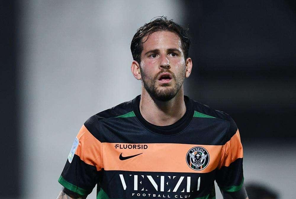 Pedullà: "Cagliari, pressing su Aramu, lo vuole ad ogni costo. Ma il ragazzo spera in una proposta dalla Serie A"