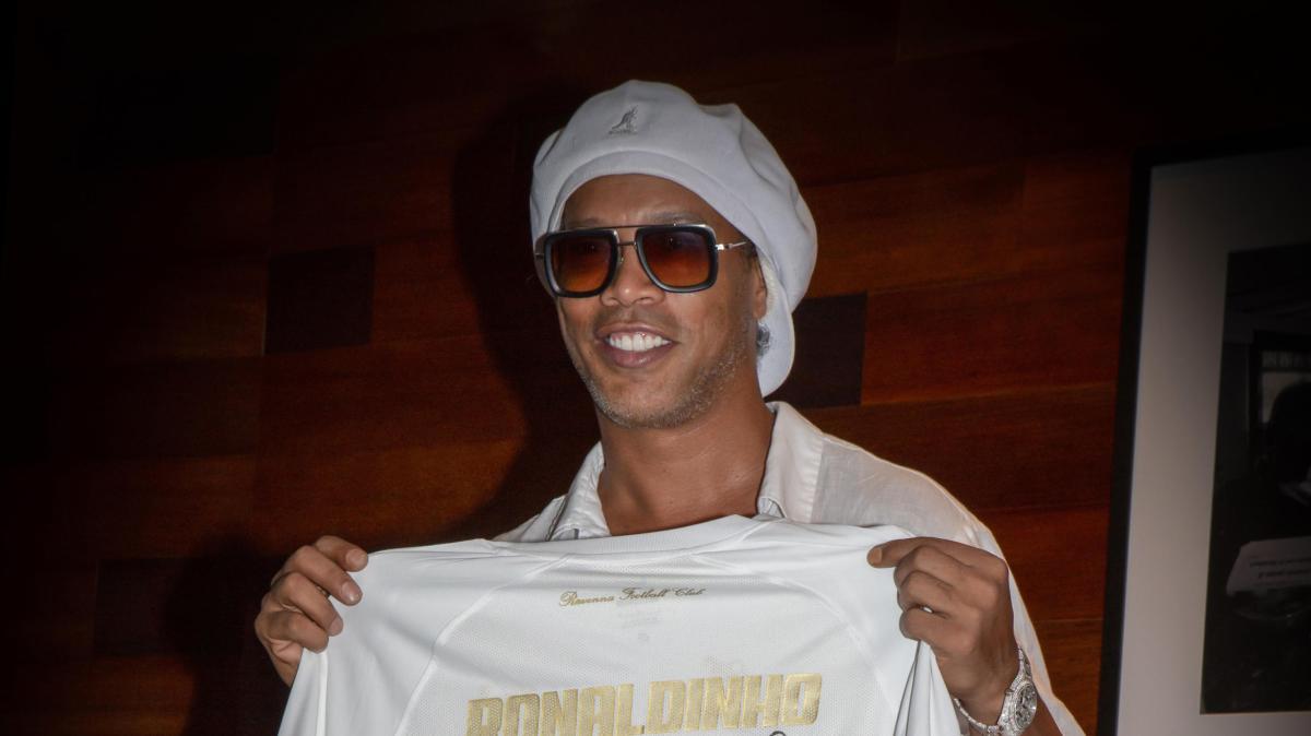 Il Ravenna presenta la squadra e Ronaldinho, il 20 grande festa sulla spiaggia