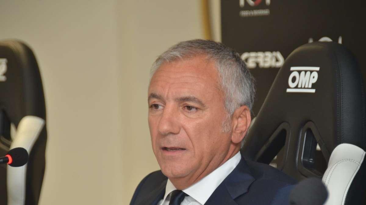 Gazzetta - Cagliari, per il ruolo di ds piace Meluso. Ma è caccia ad una figura di ampio respiro