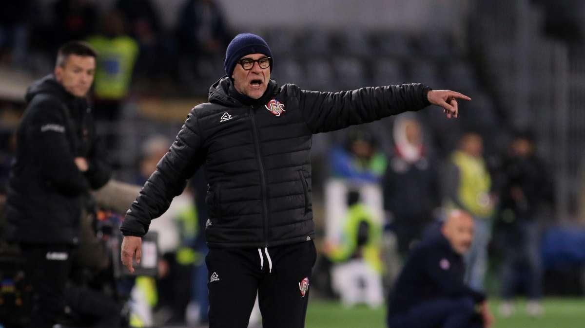Fiorentina-Cremonese, Ballardini: "Se saremo squadra potremo giocarcela"