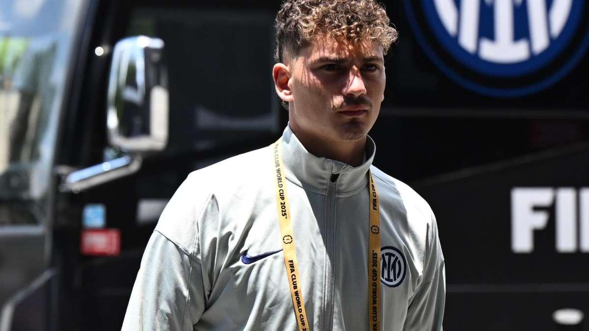 Accomando: "Cagliari vicino alla chiusura per Sebastiano Esposito"