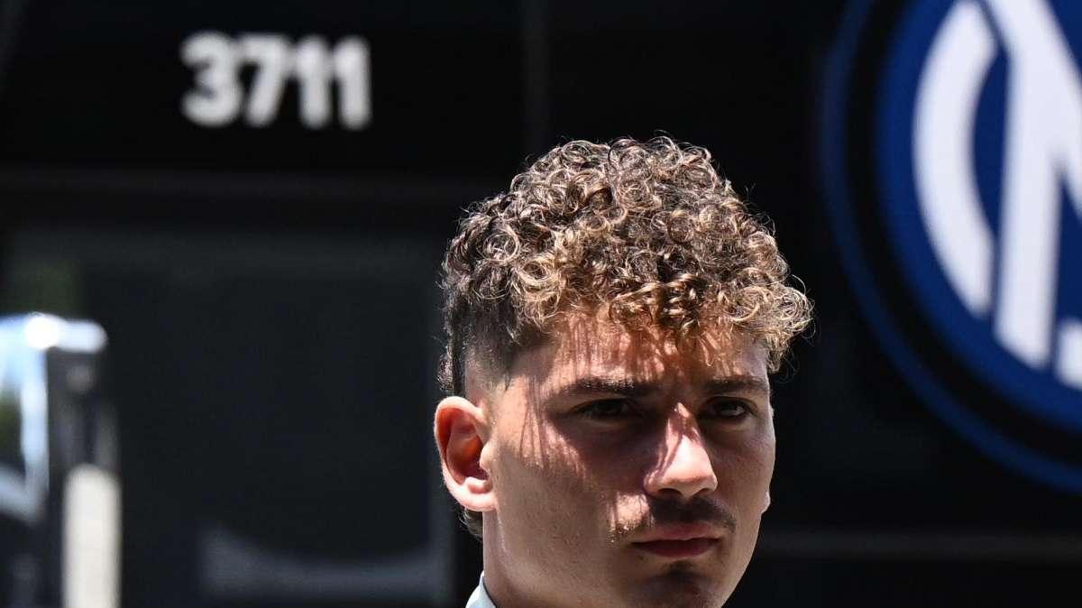 Esposito, il retroscena di Schira: "Chiusa la cessione al Cagliari. Parma mai in corsa"