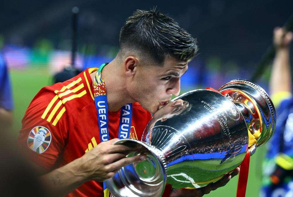 Morata: "Non ho mai mollato e ho meritato alzare questa coppa"