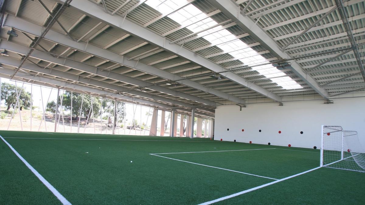 Il Benfica torna a Cagliari per un camp di giovani calciatori
