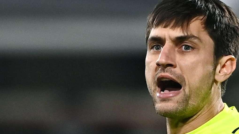 Tatarusanu si ritira. L'annuncio del portiere sui social: "Oggi smetto dopo 30 anni..."