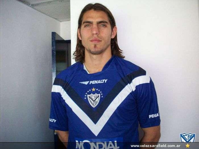 Larrivey: "Sarebbe bello restare al Velez"
