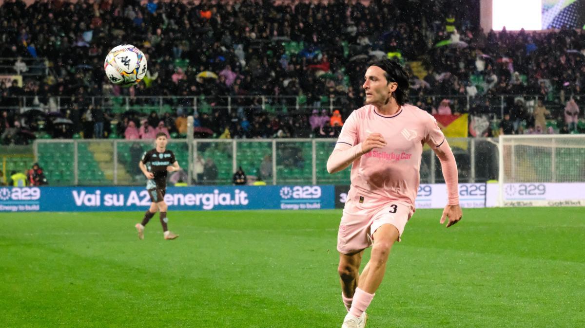 Augello protagonista nella settima vittoria casalinga del Palermo: battuta la Virtus Entella 3-0