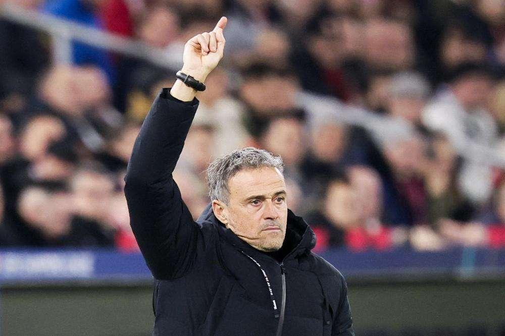 Luis Enrique prolunga con il Psg fino al 2027