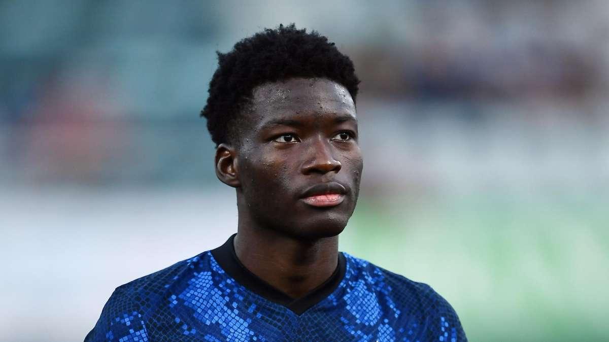 Agoumè-Cagliari, c’è il no del giocatore: preferirebbe la Serie A