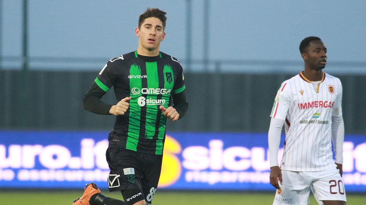 Reggina, centrocampo completato: ecco Matteo Rossetti del Ravenna
