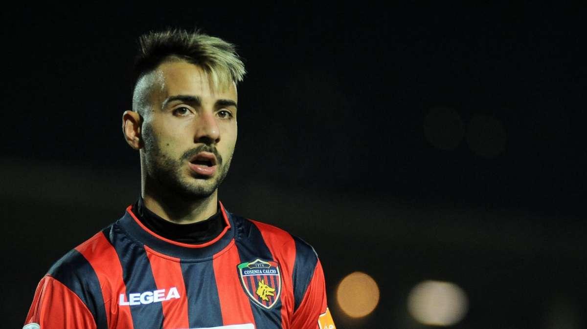 Cosenza, Garritano sbaglia due rigori: "Chiedo scusa alla squadra e ai tifosi"