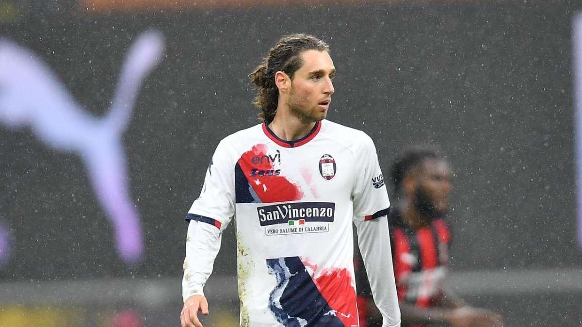 Cosenza, nome nuovo per il centrocampo: l'ex Crotone Zanellato