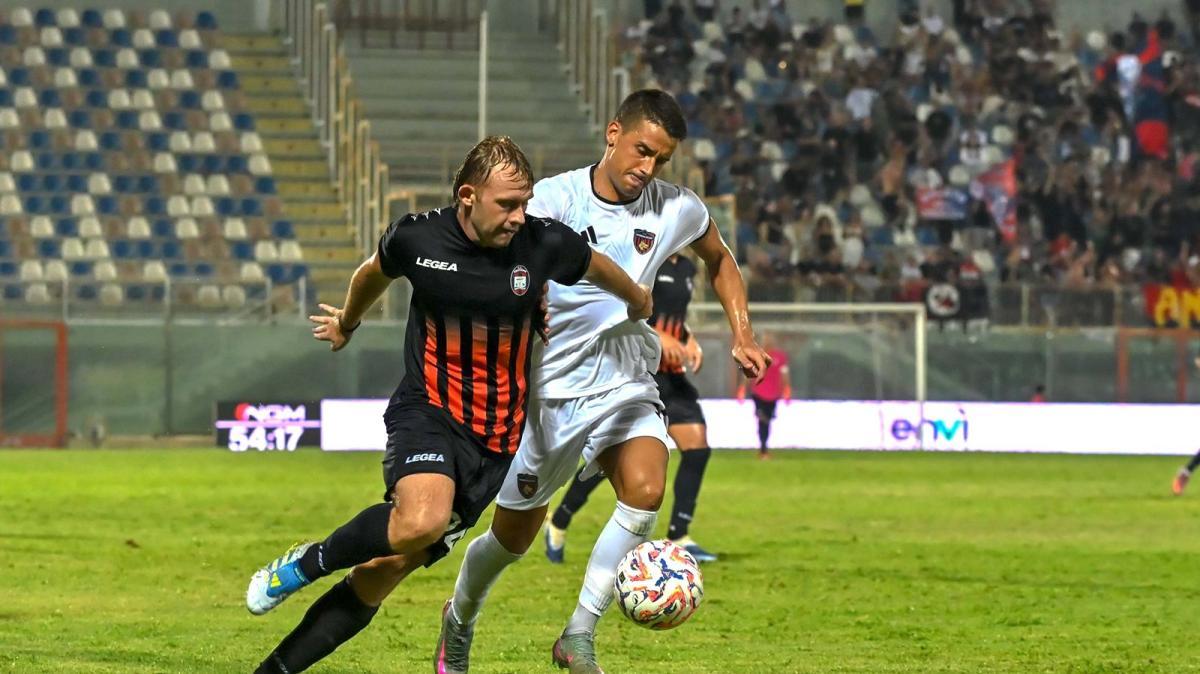 Crotone-Foggia, ecco i convocati di Greco per la prima di campionato