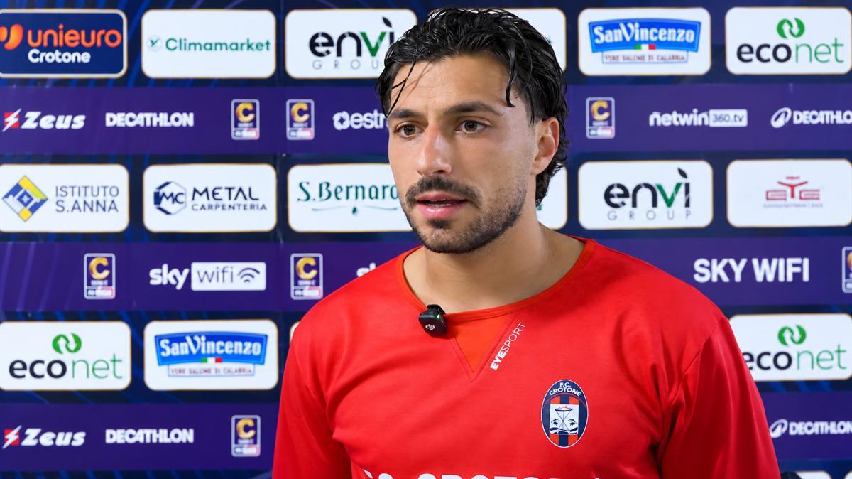 Crotone - Musso, dal rigore sbagliato al gol: «Bisogna avere la forza di ripresentarsi»