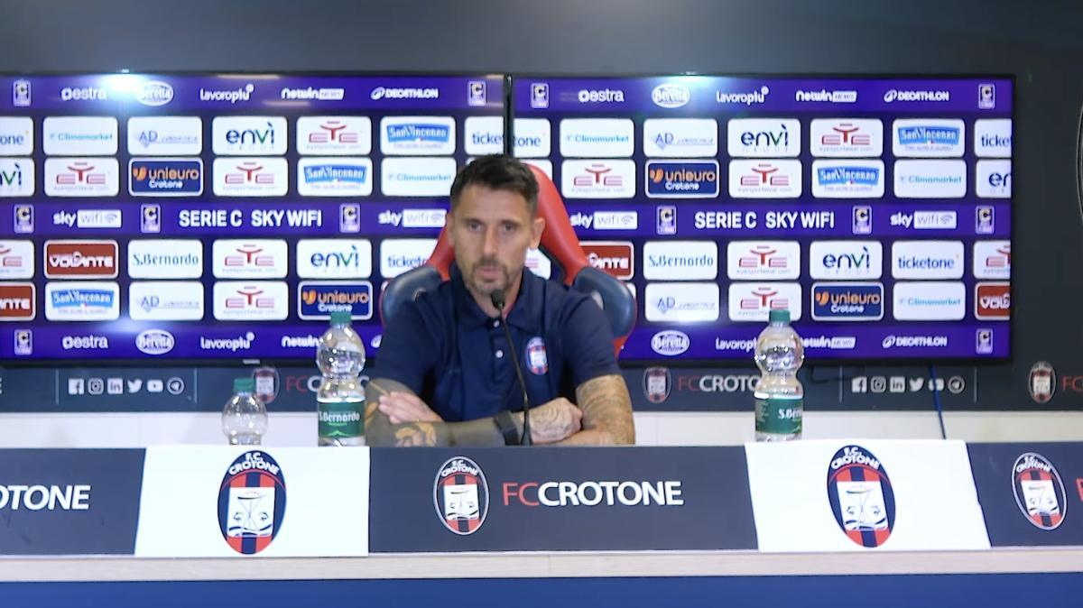 Catania-Crotone, Greco: «Non abbiamo paura di confrontarci con i più forti»