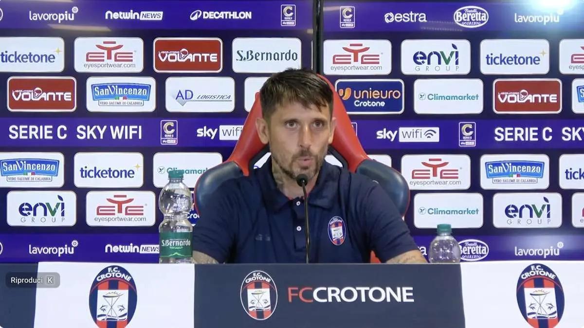 Crotone-Casarano, Greco cerca la svolta allo Scida: «Vogliamo vincere»