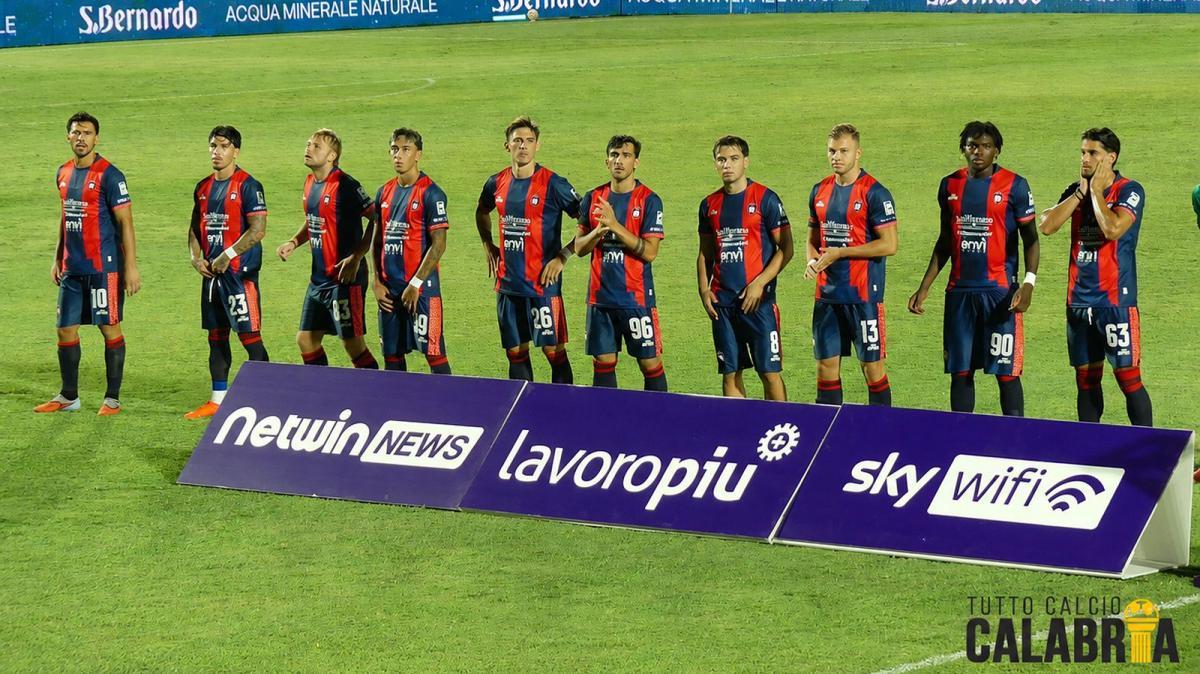 Crotone-Foggia, lo Scida resta a secco: Petito lancia il Foggia