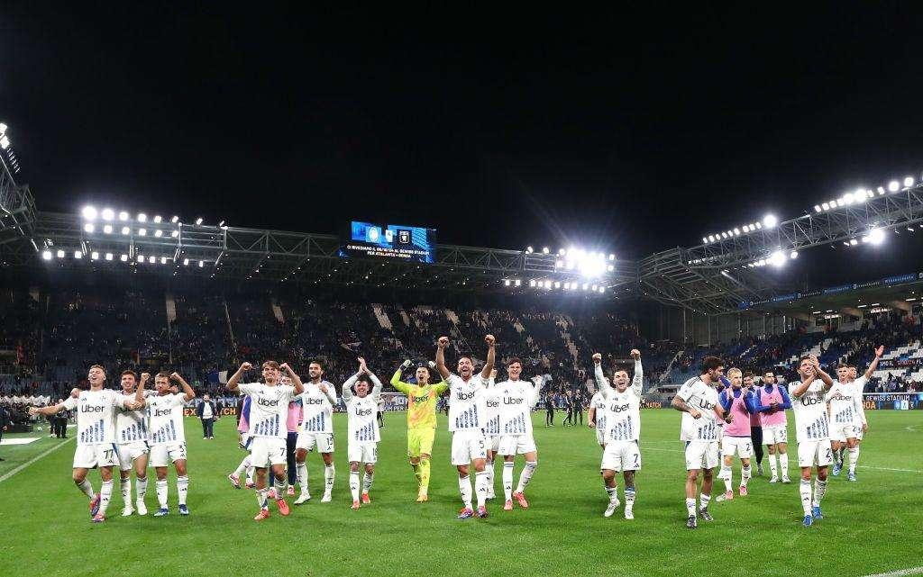 Il Como torna da Bergamo con una vittoria storica, costruita sulla grinta e sul gioco di squadra