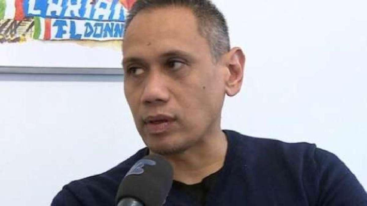 Suwarso da Londra chiude la porta all'Inter: "Fabregas resta al Como"