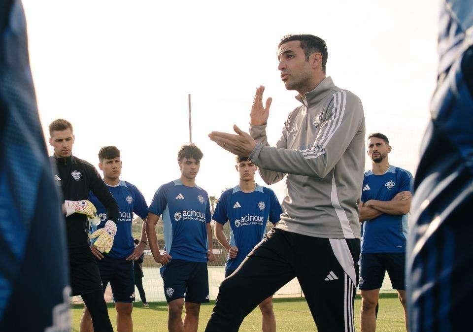 Como, iniziato il ritiro presso il Marbella Sporting Center