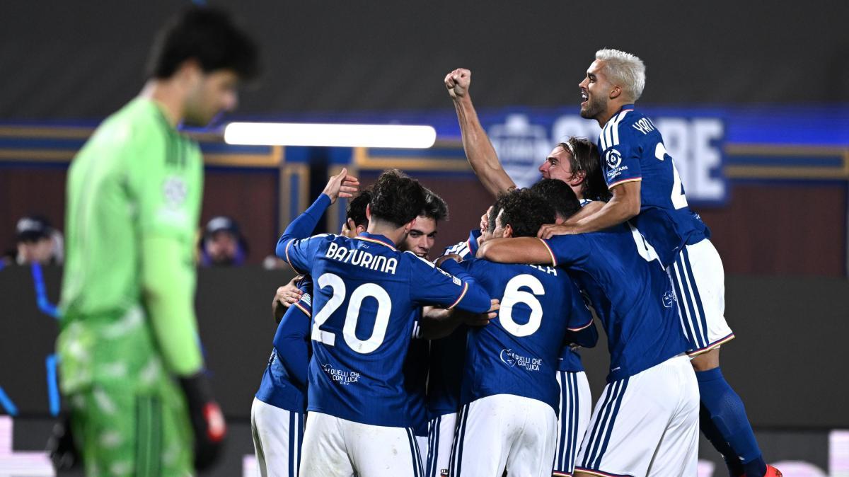 Un poker per l'eternità! Il Como schianta il 4-1 il Manchester United, storico trionfo al Sinigaglia!