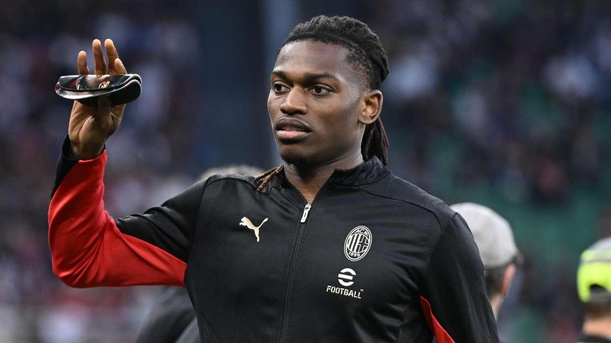 Milan, Leao: "Contro il Como in Australia? Non è ancora ufficiale, ma sarebbe bello"