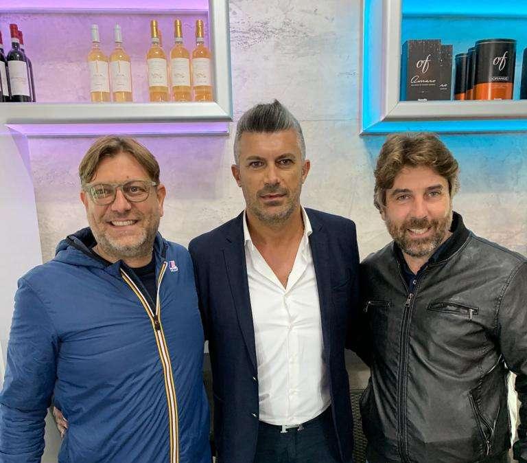 Al centro Massimo De Angelis