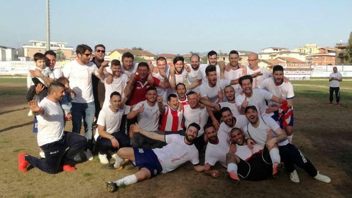 L'Atletico Pontinia festeggia