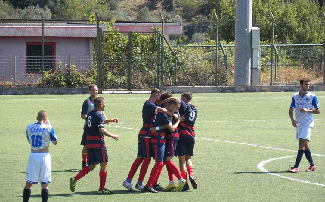 L' abbraccio a Palluzzi algol 