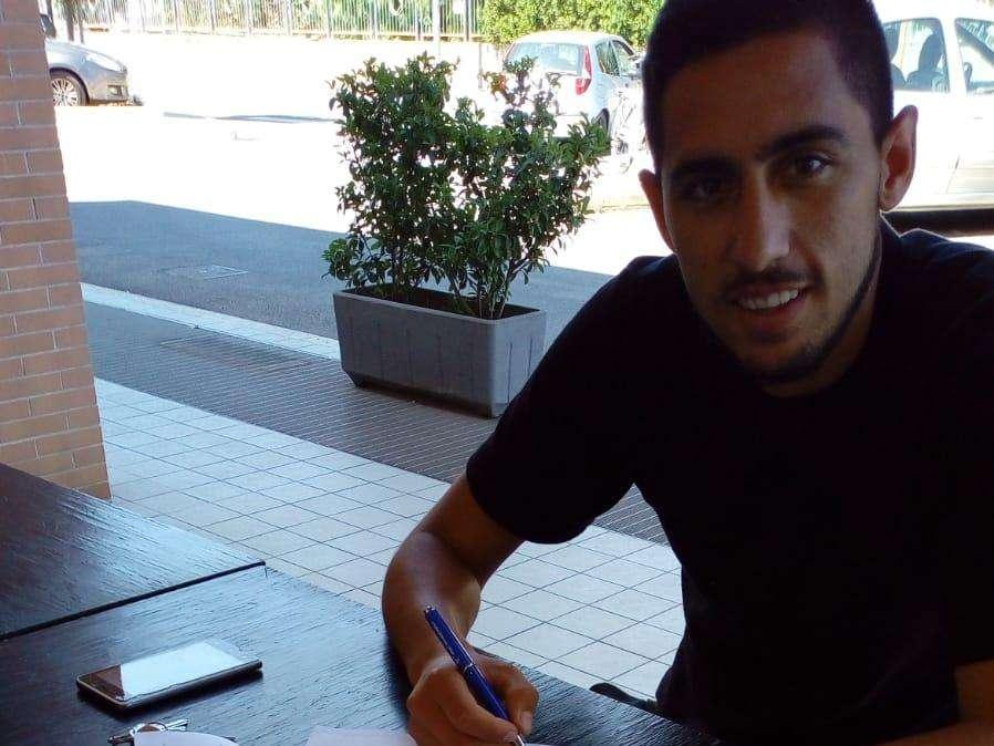 Cristian Negreti alla firma